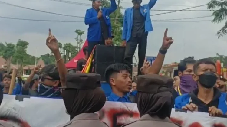 PMII Sidoarjo Soroti Kinerja Setahun Subandi–Mimik