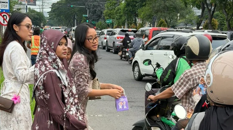 Syakirah ‎Puteri Kebaya Remaja Jatim Tebar Berkah Ramadan