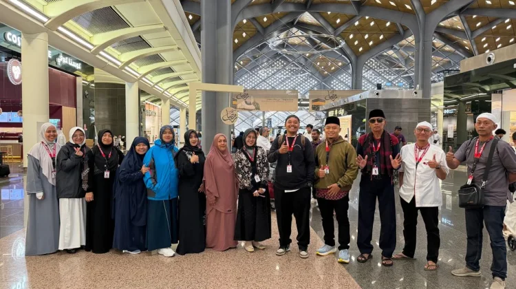 Travel di Surabaya Tetap Jadwalkan Keberangkatan Umrah pada Maret