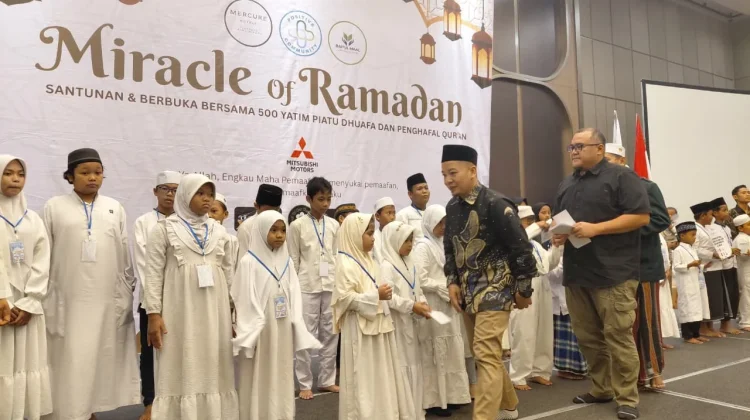 Miracle Ramadan Bahagiakan 500 Yatim dan Hafidz