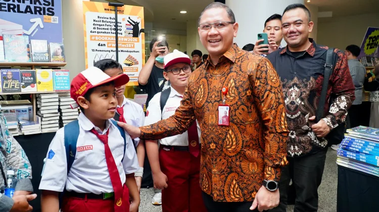 Respon Komdigi, Dindik Jatim Akan Keluarkan SE Batasan Penggunaan HP