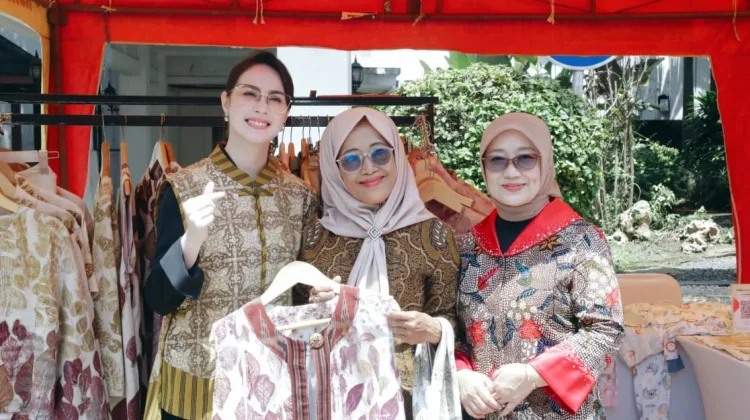Kolaborasi PKK dan Dharma Wanita Jatim Gelar Bazar Ramadan