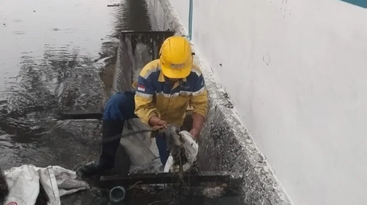 Pelindo Siaga Cuaca Ekstrem, Antisipasi Banjir Rob Kalimas