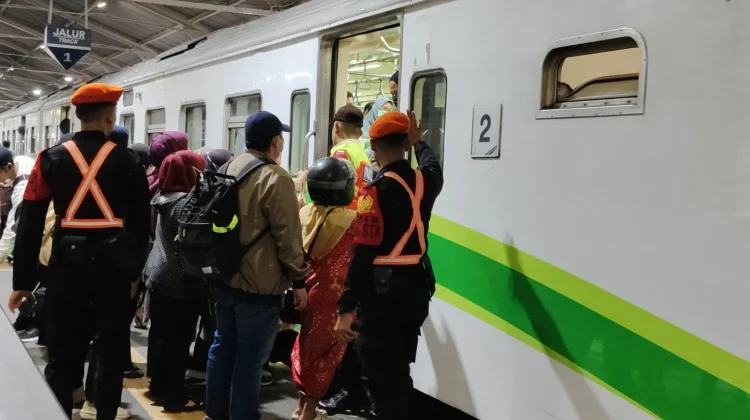 KAI Commuter Targetkan 1 Juta Penumpang Lebaran 2026