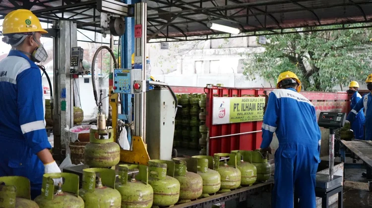 Pertamina Tambah 3,6 Juta Tabung LPG 3 Kg di Jatim