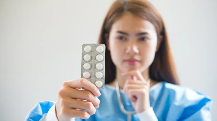 Manfaat dan Risiko Antibiotik pada Bayi