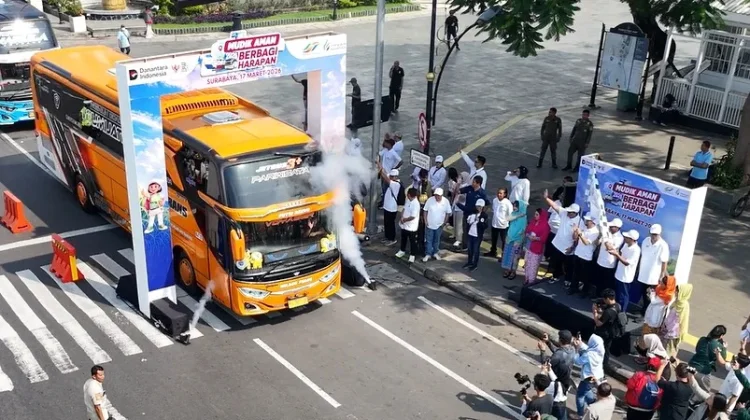 Sinergi Gula Nusantara Berangkatkan 400 Pemudik lewat program Mudik Gratis 2026