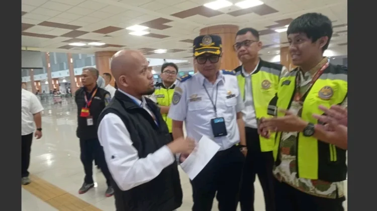 Ombudsman Jatim Cek Kesiapan Mudik Lebaran di Purabaya dan Juanda