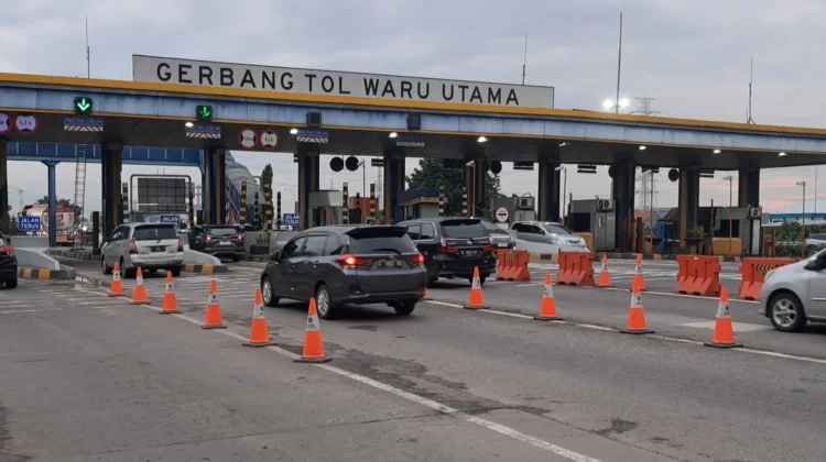 Arus Tol Waru Utama ke Selatan Terpantau Landai di H-2 Lebaran 2026