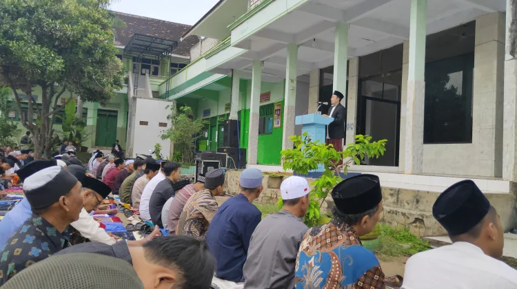 Warga Muhammadiyah Pantura Lamongan Gelar Salat Idulfitri Penuh Khidmat