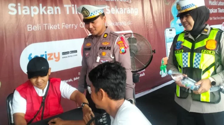 Ditlantas Jatim Jemput Bola Tes Kesehatan Para Sopir Bus di Ketapang