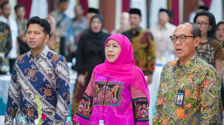 Gubernur Khofifah Bahas Dampak Geopolitik Global Bersama Bupati Walikota