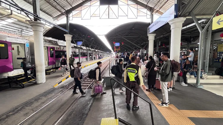 Arus Balik di Daop 8 Surabaya Hari Ini Tembus 37.709 Penumpang