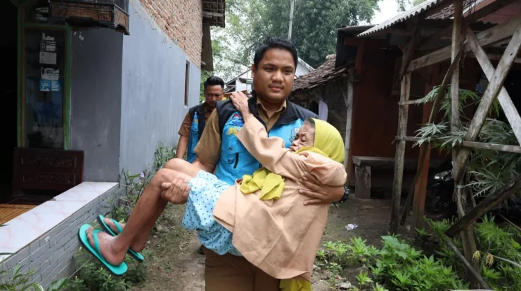 Nenek Sebatang Kara asal Kabupaten Mojokerto Dievakuasi Dinsos Jatim