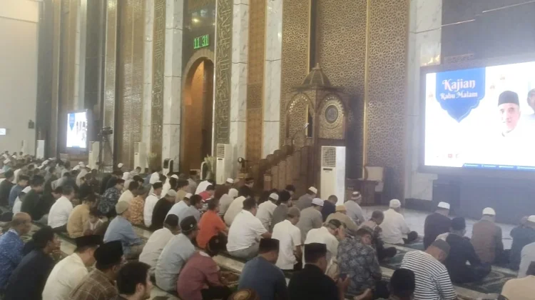 Masjid Nasional Al-Akbar, Bahas Perwujudan Cinta pada Allah dan Rasul