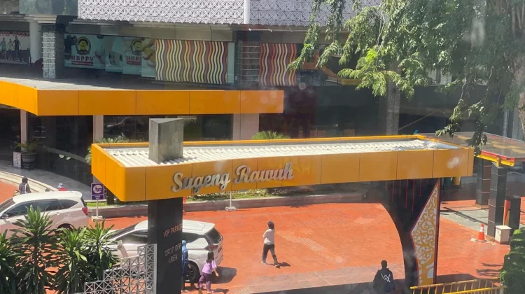 Drop-Off Area Berornamen Budaya Jadi Ikon Baru