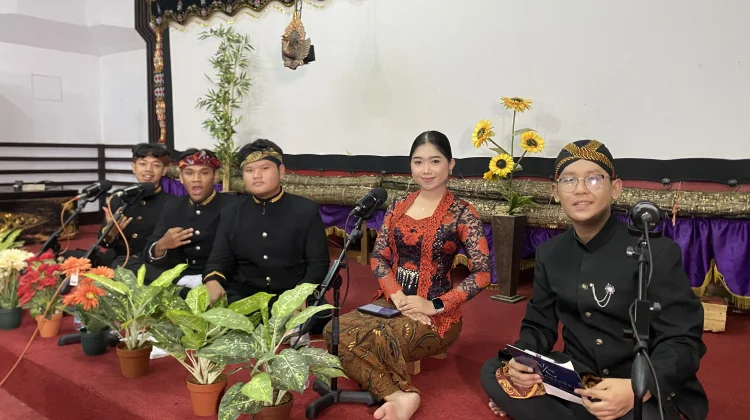Pro 4 RRI Surabaya dan Unair Hidupkan Budaya lewat Klenengan
