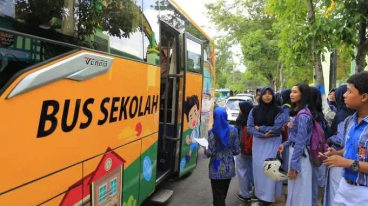 Lemahnya Eksekusi Dinas, Solusi Transportasi Pelajar Mandek