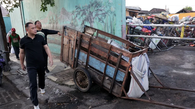 Pemkot Surabaya Atur Jadwal Angkut Sampah, Terapkan Disiplin Baru di TPS