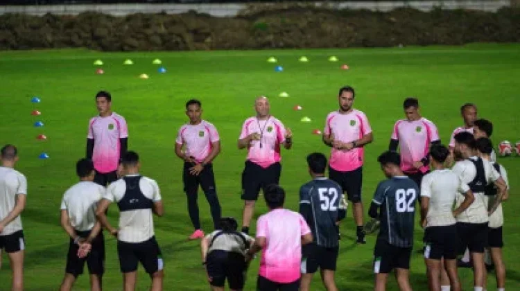 Hadapi Tekanan GBK, Persebaya Incar Kemenangan atas Persija