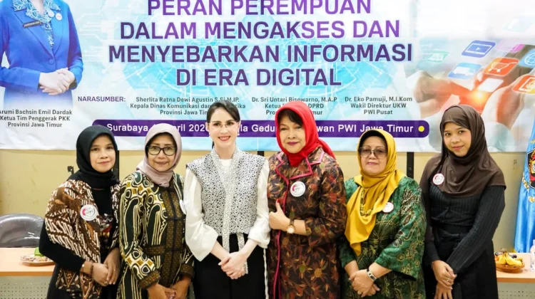 (Sumber foto sudah) Arumi Bachsin Ajak Perempuan Manfaatkan Era Digital
