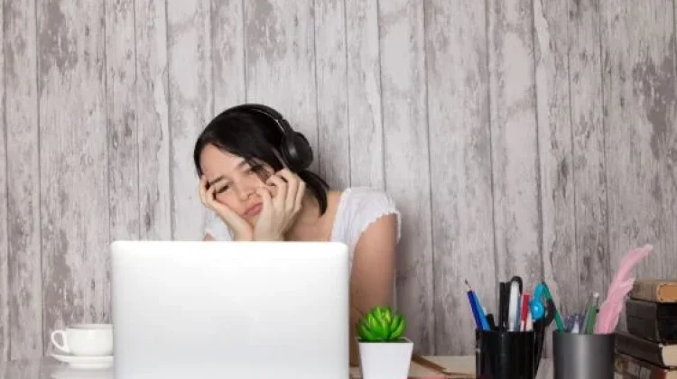 Cara Menjaga Semangat Kerja WFH dari Rumah