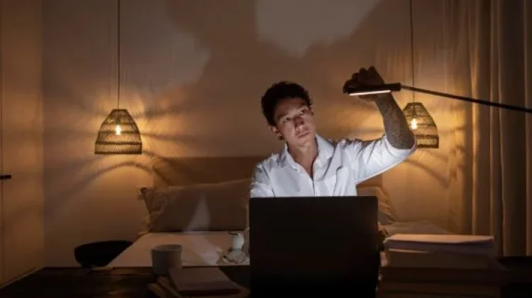 Morning Person vs Night Person dalam Dunia Kerja, Mana yang Lebih Produktif?
