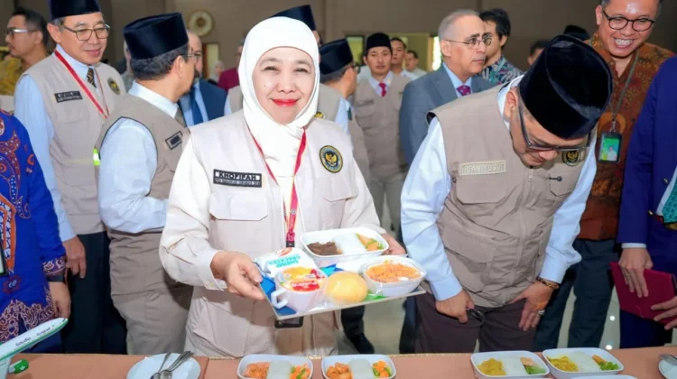 Gubernur Khofifah Usulkan Penyembelihan DAM Haji Dilakukan di Indonesia