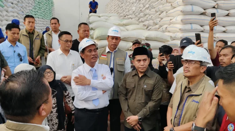 Mentan Apresiasi Kinerja Perum BULOG di Sidoarjo