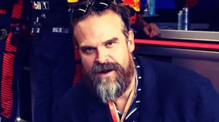 David Harbour Jadi Komandan Rambo
