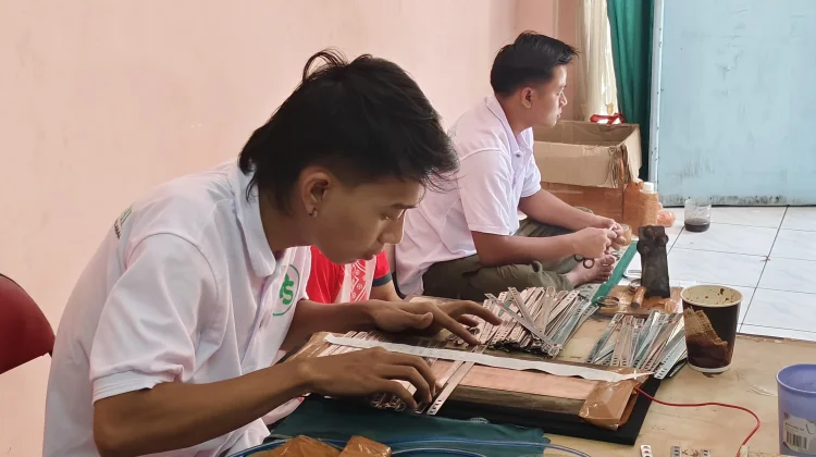Gelang Haji Jadi Identitas Penting Jemaah Embarkasi Surabaya