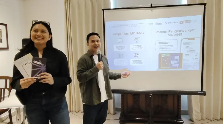 Perkuat Literasi Keuangan, Easycash Edukasi Mahasiswa Surabaya