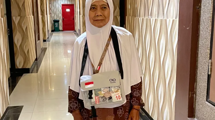 Dari Jualan Cilok, Nenek 85 Tahun Berangkat Haji