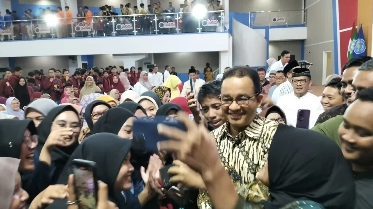 Anies Baswedan Bahas Kepemimpinan dan Pendidikan di Umsida