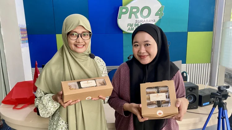 Berawal Dari Usaha Kuliner Kue Lumpur, Merambah E-Course