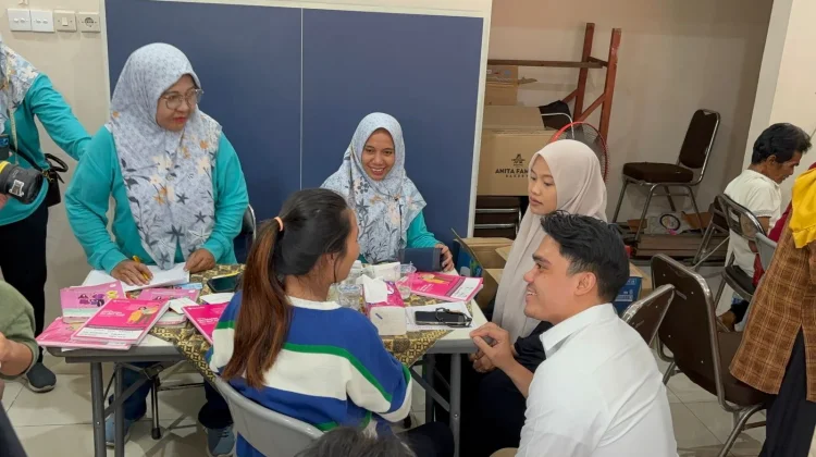 Warga Pacarkeling Surabaya Antusias Manfaatkan Cek Kesehatan Gratis