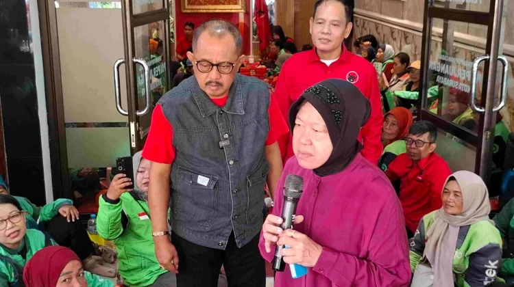 May Day, PDIP Surabaya Turun Langsung Temui Ojol