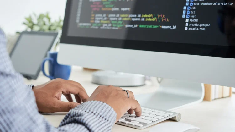 Mengenal “Vibe Coding”, Cara Baru Membuat Program dengan Bantuan AI