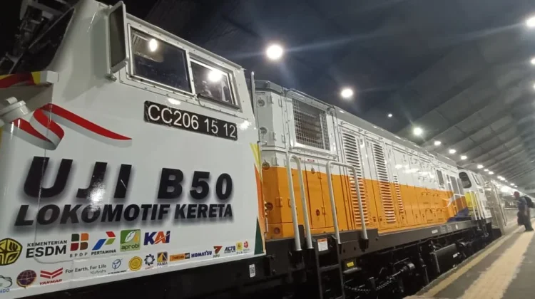 KAI Daop 8 Surabaya Uji Coba Perdana Biodiesel B50 pada Lokomotif