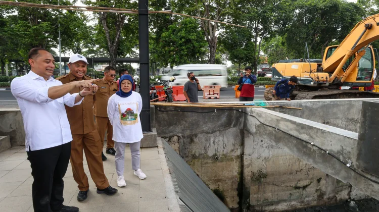 Pemkot Surabaya Targetkan Banjir Wilayah Selatan Tuntas 2026