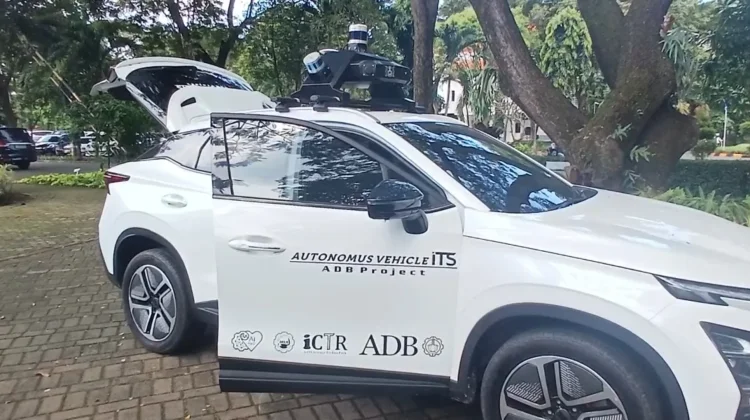 Kembangkan Mobil Autonomus, Rektor ITS Dorong Kolaborasi dengan Omoda