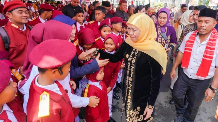 Murid Sekolah Rakyat Mojokerto Pidato Lima Bahasa