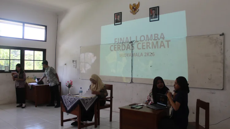 SMAN 9 Surabaya Hadirkan Lomba Cerdas Cermat saat Peringatan Hardiknas 2026