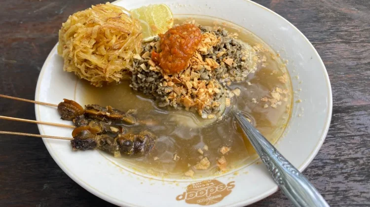 Kuliner Legendaris di Pesisir Surabaya, Lontong Kupang