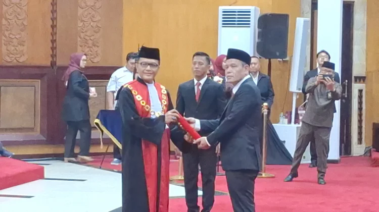 Resmi Pimpin DPRD Surabaya, Syaifuddin Zuhri Siap Lanjutkan Program Kerakyatan