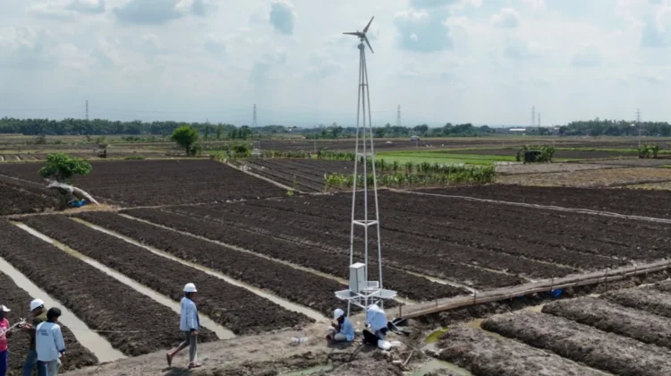 Terangin, Inovasi Turbin Angin-Surya Karya Mahasiswa ITS untuk Petani