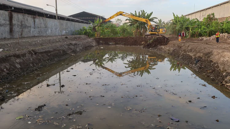 Sidak Proyek Bozem Tanjungsari, Wali Kota Eri Cahyadi Targetkan Kawasan Bebas Banj