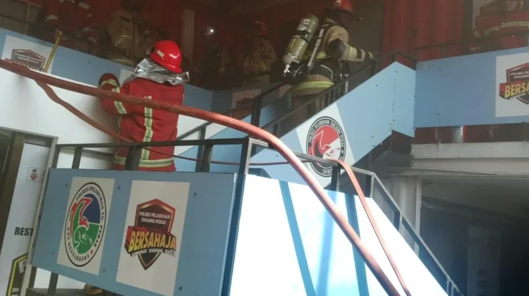 Ruang Arsip Polres KP3 Surabaya Terbakar, Diduga Korsleting AC