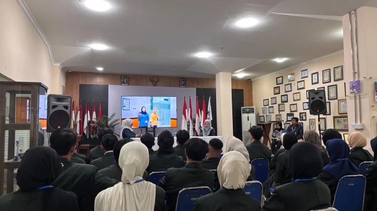 Mahasiswa Ilmu Komunikasi UINSA ke RRI Surabaya untuk Menambah Wawasan Penyiaran