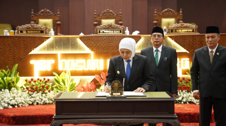 DPRD Jatim Tetapkan Rekomendasi LKPJ Gubernur 2025